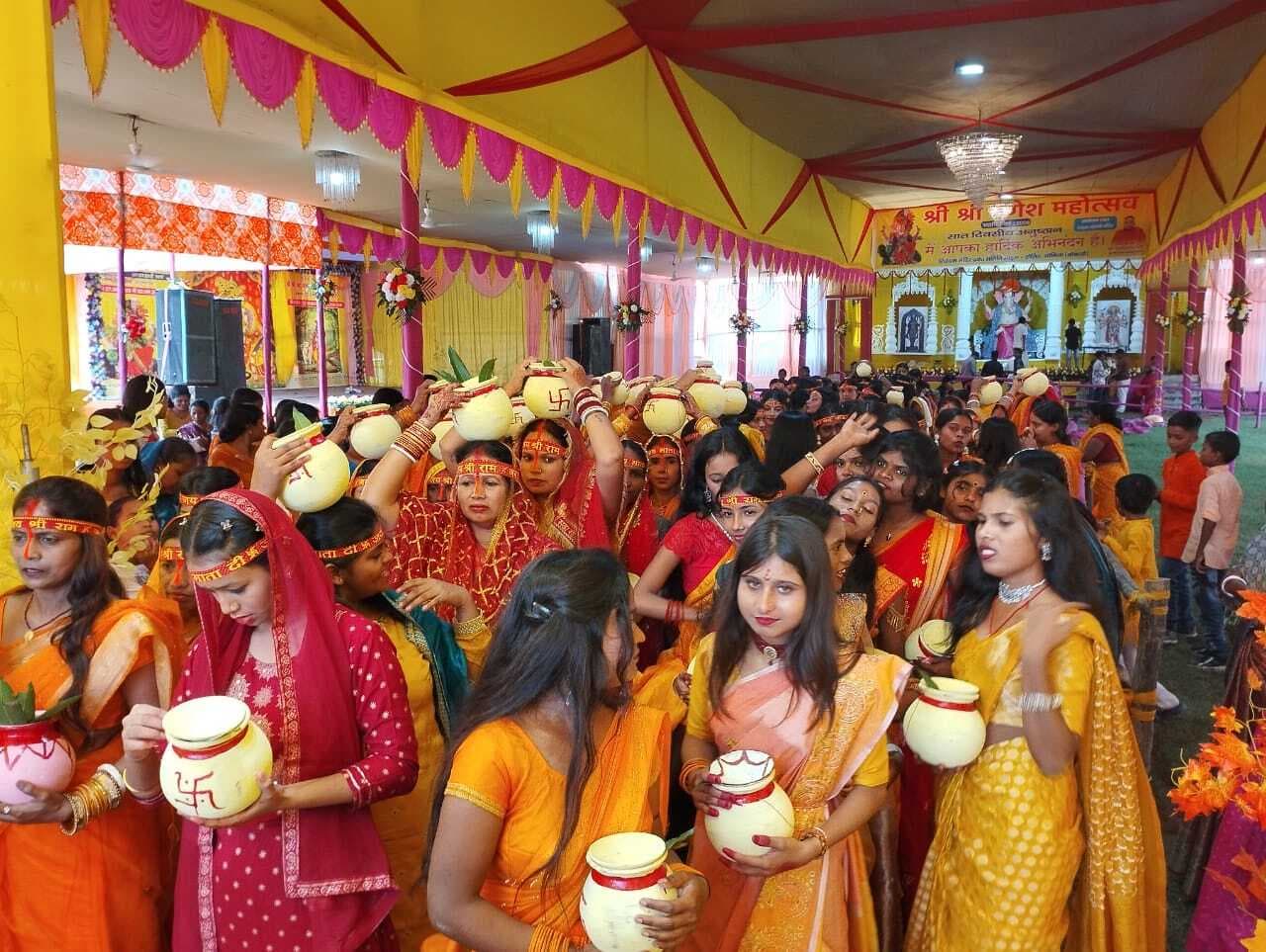 Bokaro News : भव्य कलश यात्रा के साथ गोमिया और साड़म में गणेश महोत्सव शुरू