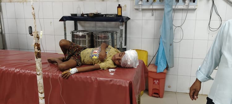 छत से गिरकर छह वर्षीय बच्चा घायल