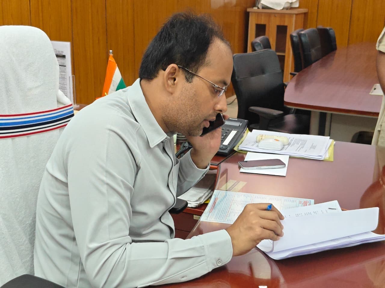 सात जमीनों को रोक सूची से किया विमुक्त