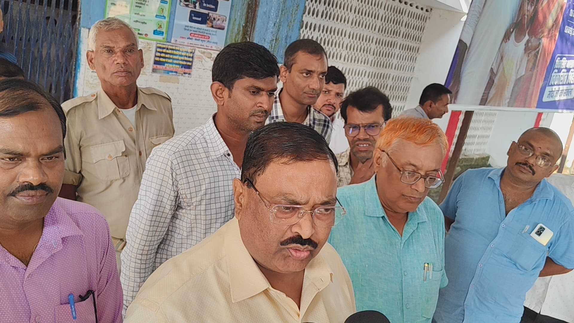 सिविल सर्जन ने किया अस्पताल का निरीक्षण