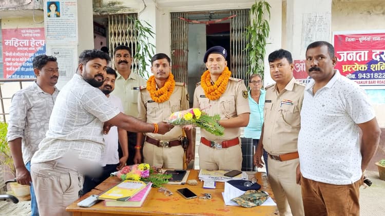 जलालगढ़ थाना में नये थानाध्यक्ष दीपक कुमार ने किया योगदान