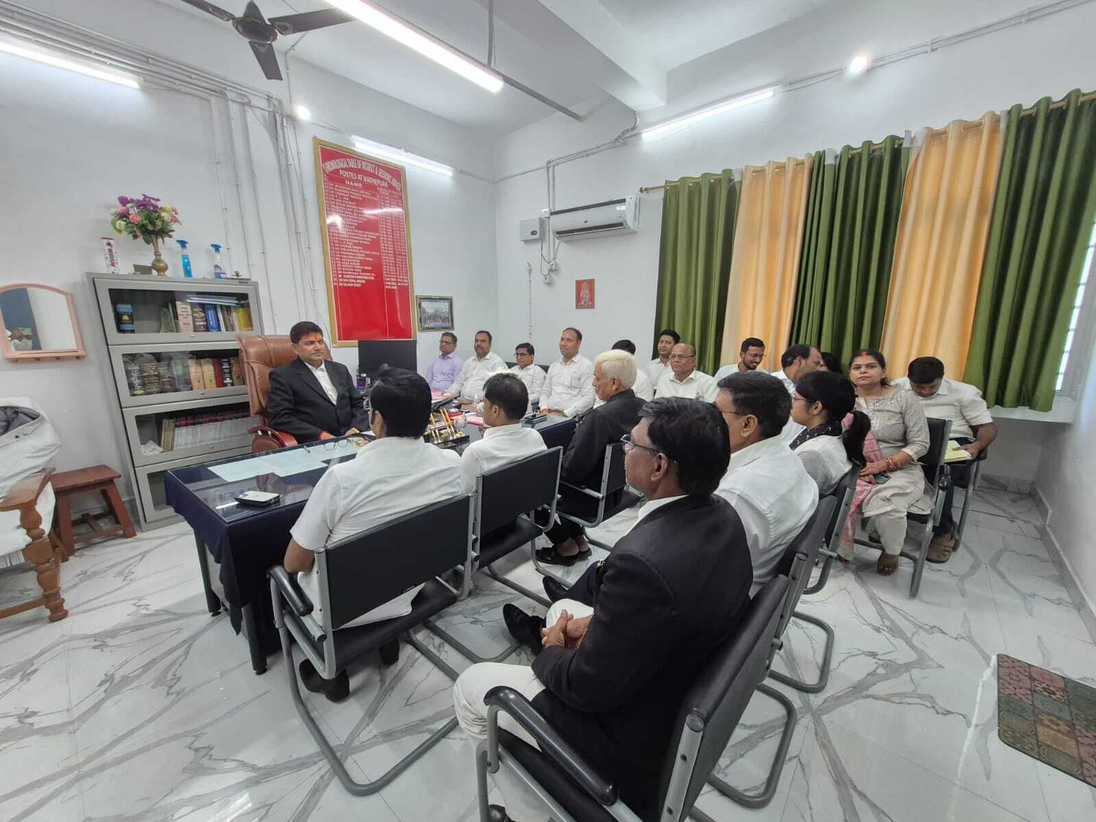 राष्ट्रीय लोक अदालत की सफलता को लेकर न्यायिक पदाधिकारियों की हुई बैठक