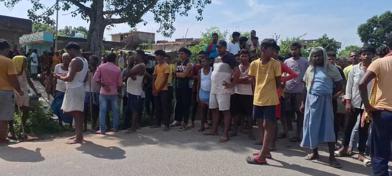 ननिहाल आयी चार वर्षीय बच्ची को बेलगाम ट्रक ने रौंदा, मौत