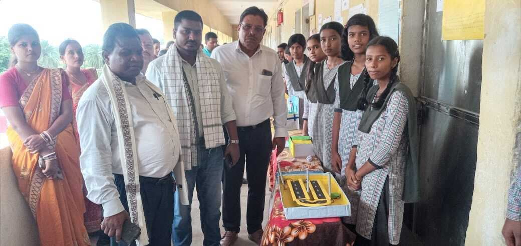 सरस्वती विद्या मंदिर में बाल वैज्ञानिकों ने दिखाई प्रतिभा