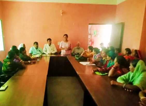 जीविका दीदी ने विकास योजनाओं पर की चर्चा