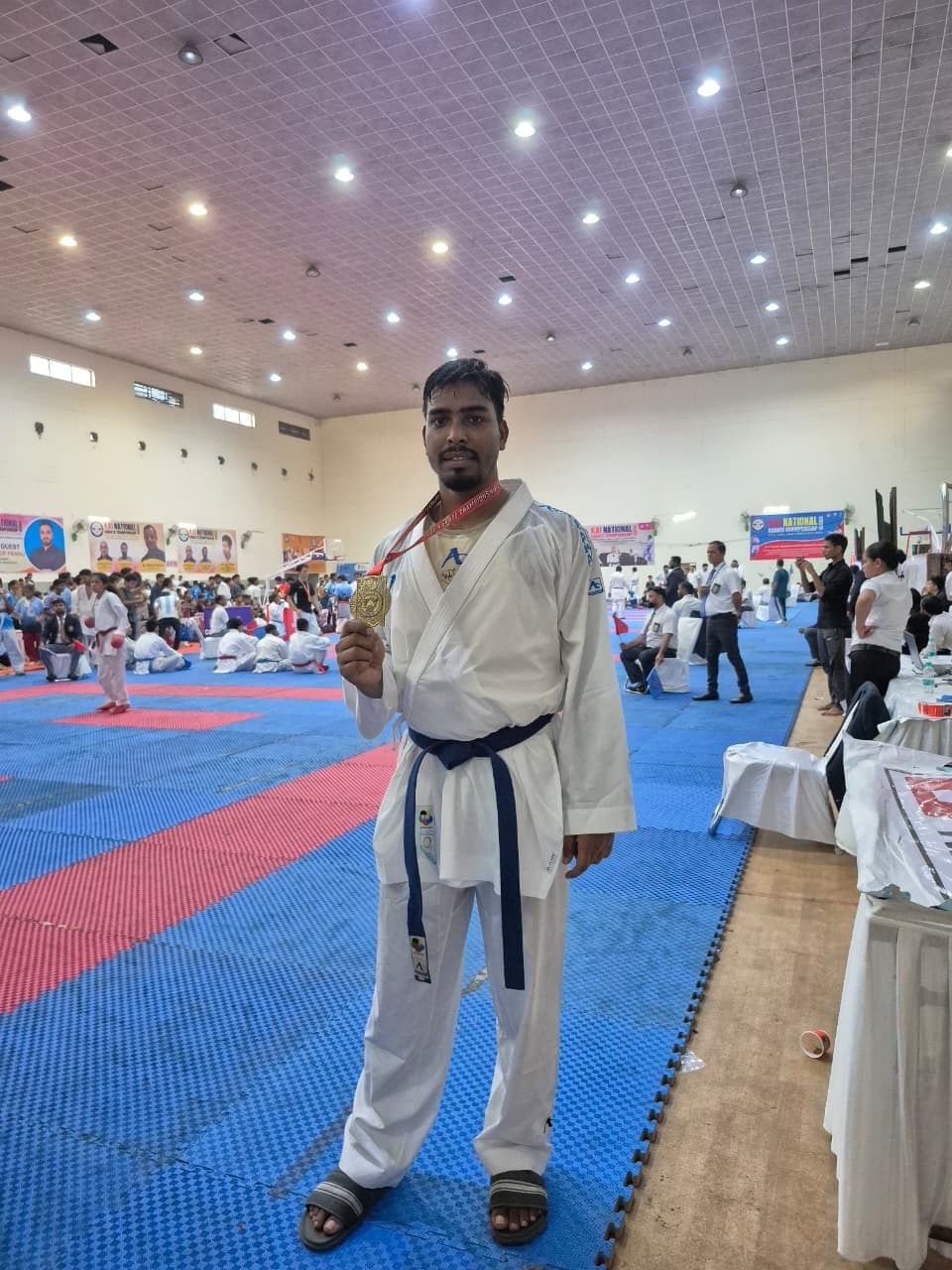 कराटे में जाबिर ने जीता स्वर्ण पदक