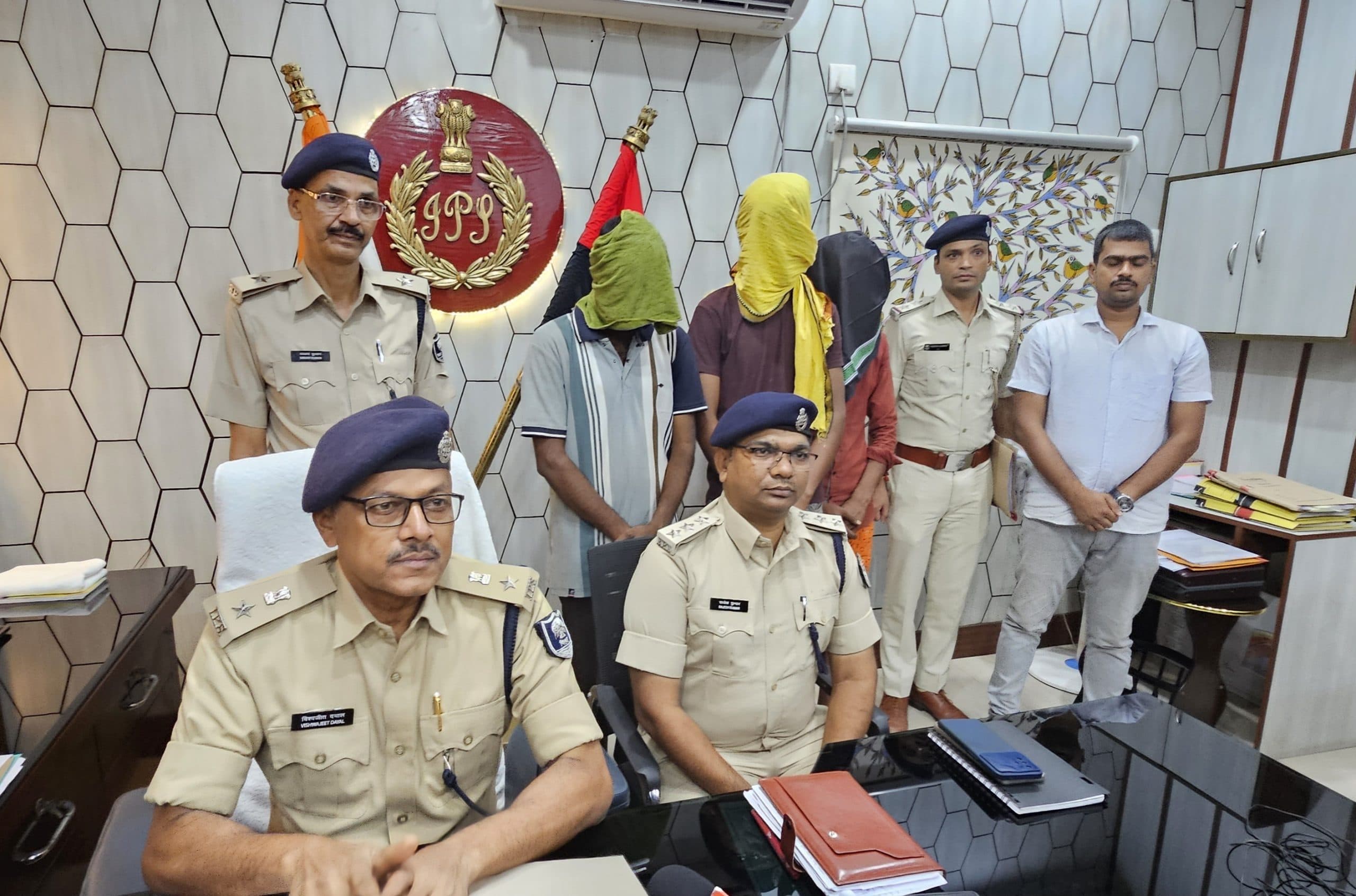 दवा व्यवसायी अपहरण कांड में शामिल तीन अपराधी गिरफ्तार