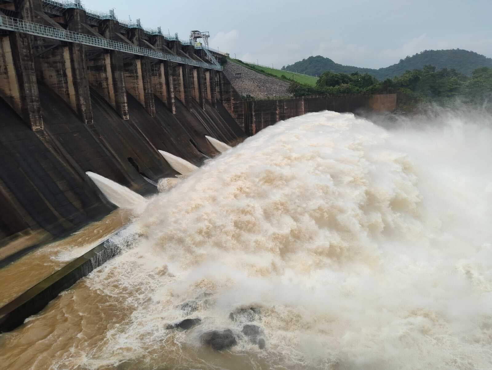 Dhanbad News : मैथन व पंचेत डैम में लगातार बढ़ रहा है जलस्तर