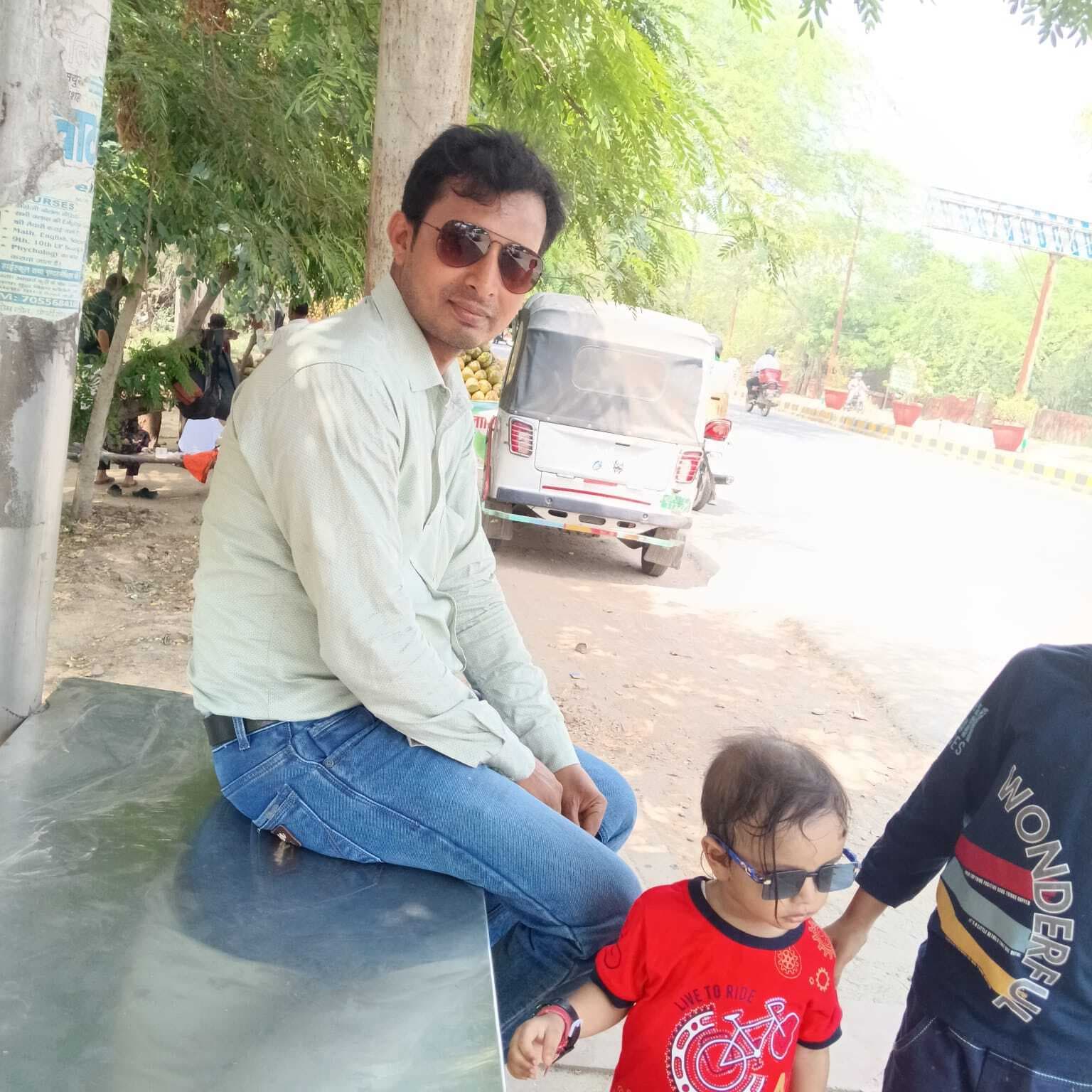 दिल्ली में हुई सड़क दुर्घटना में गाेपालगंज के एसी मैकेनिक की मौत, परिजनों में कोहराम