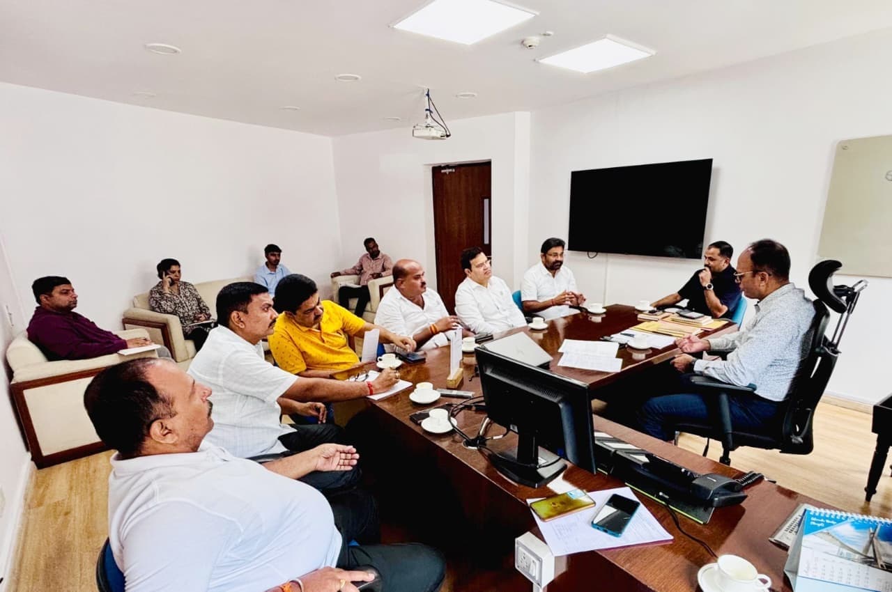 Jamshedpur news. बारिश थमते ही सड़कों की मरम्मत युद्धस्तर पर करायेगा टीएसयूआइएसएल