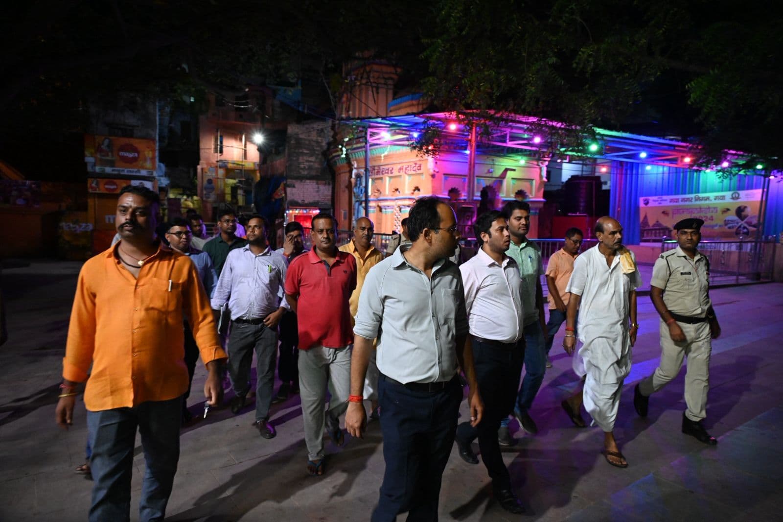 पितृपक्ष मेला अवधि में रौशनी की रहे मुकम्मल व्यवस्था : डीएम