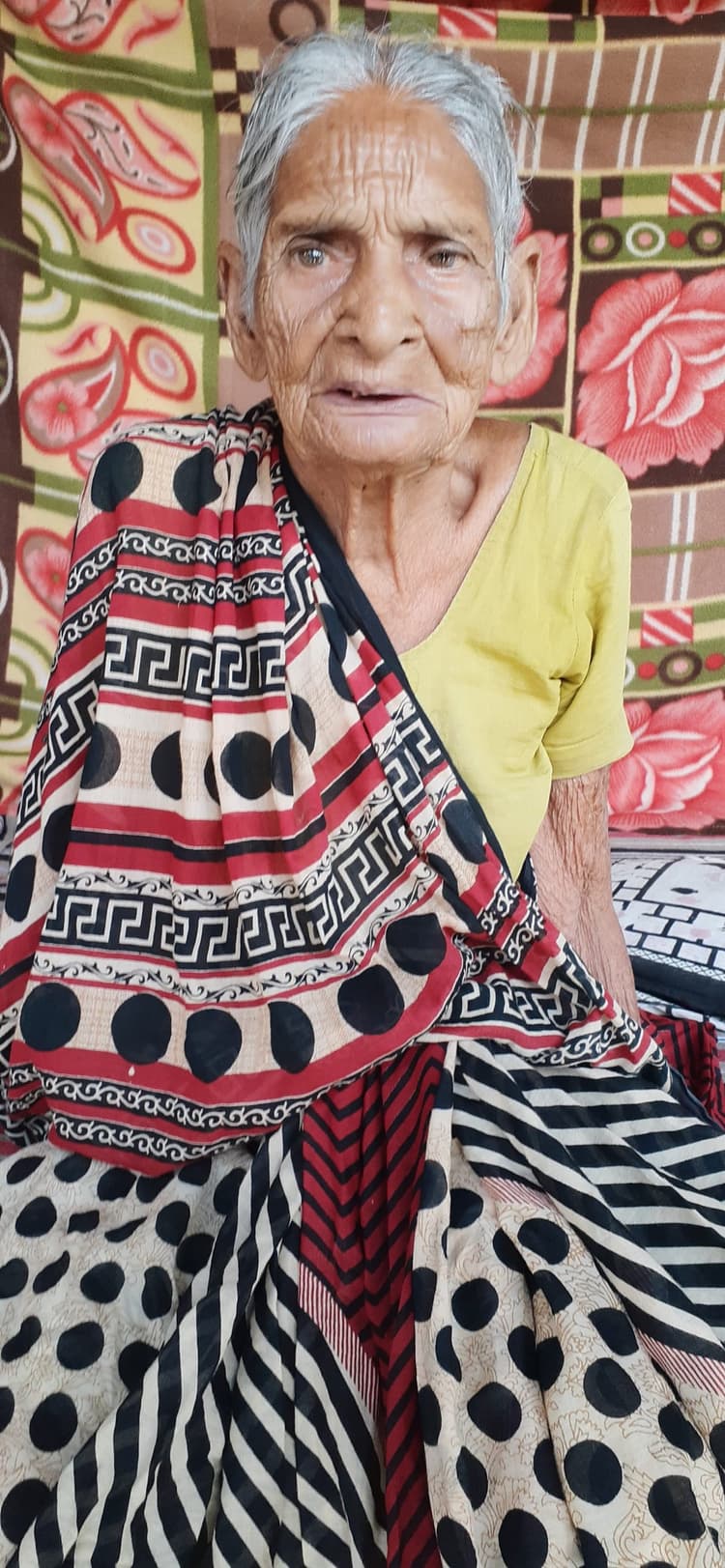 106 वर्षीय धर्मपरायण महिला का निधन, गांव में शोक