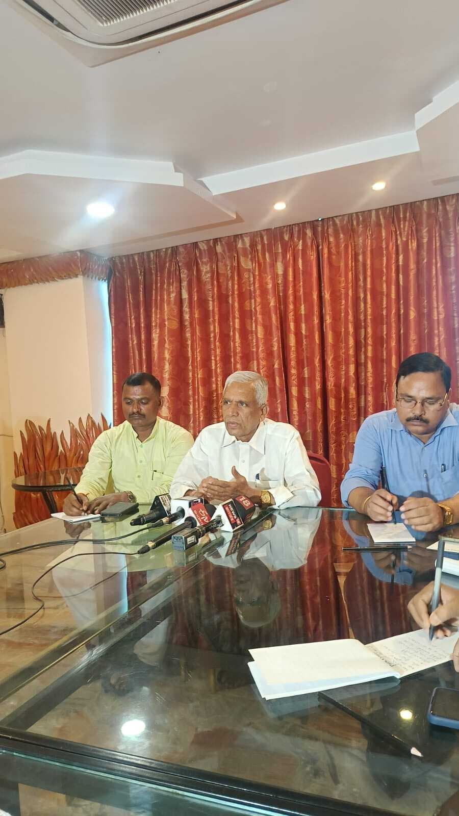 Ranchi news : हम एक साथ संघर्ष को तैयार, पर राजनीति छोड़े इंटक : रेड्डी