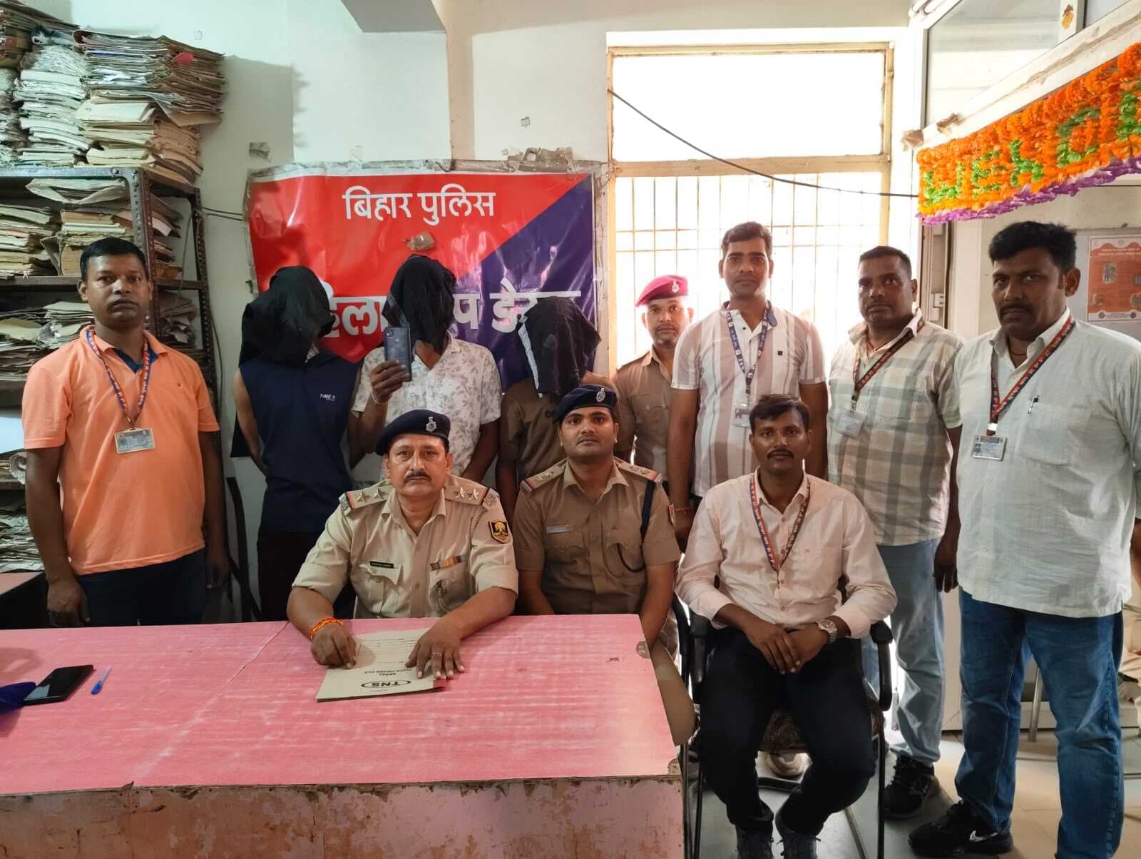 रेलकर्मी से लूटपाट में तीन अपराधी धराये