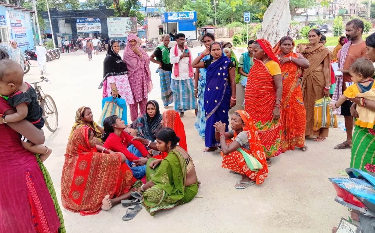 सदर अस्पताल के इमरजेंसी वार्ड में सात माह की गर्भवती की मौत