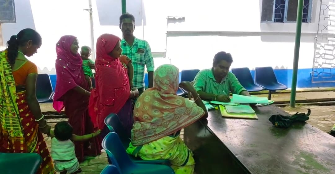 परिवार नियोजन पखवाड़ा के तहत महिला बंध्याकरण शिविर का आयोजन