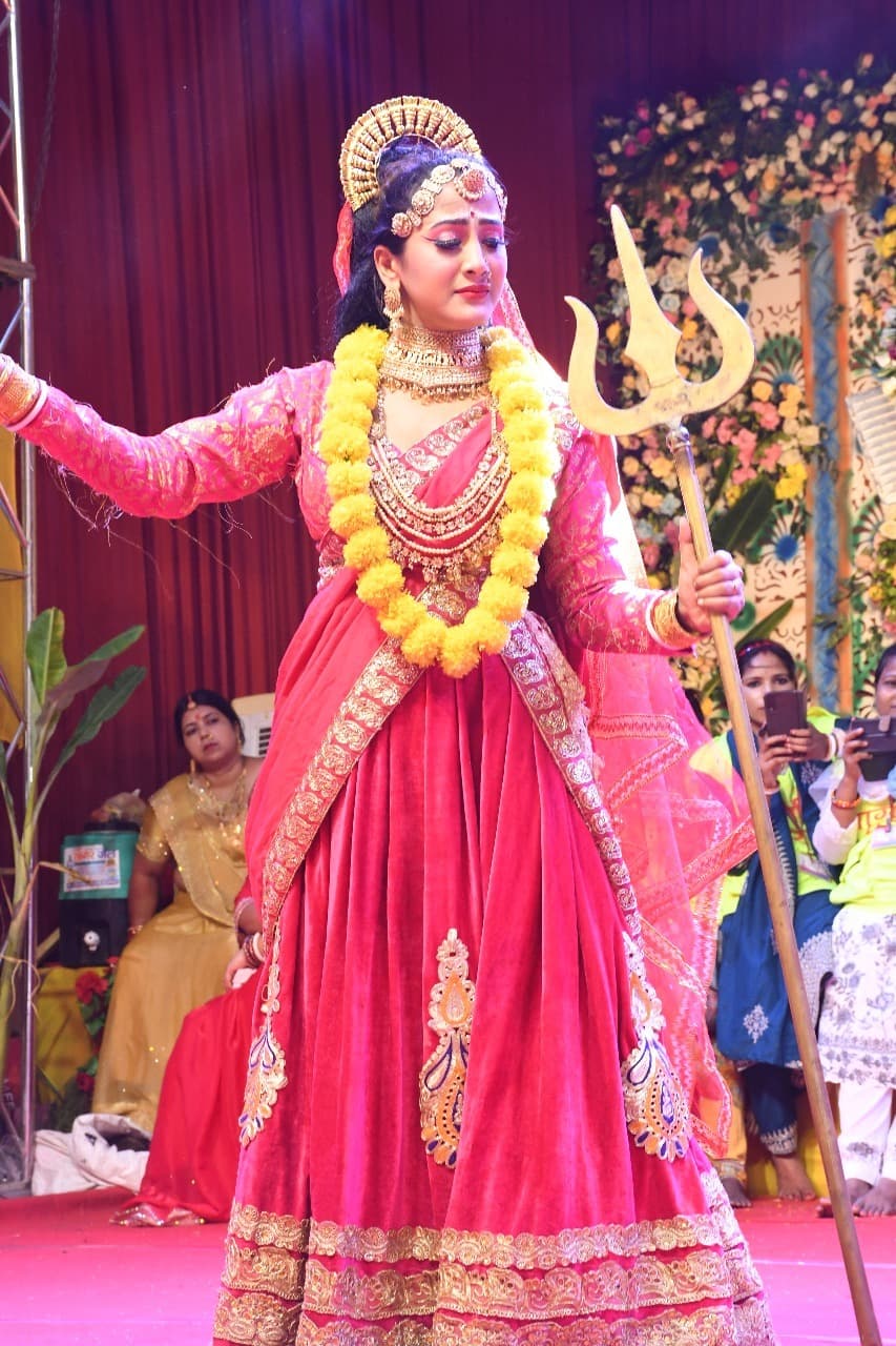 यज्ञशाला में गणेश महोत्सव के तीसरे दिन सांस्कृतिक कार्यक्रम में झूमते रहे दर्शक