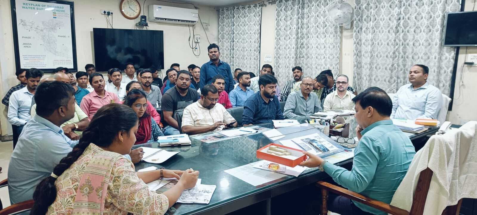 Dhanbad News: हरा व नीला डस्टबिन का उपयोग नहीं करनेवाले दुकानदारों पर लगेगा जुर्माना