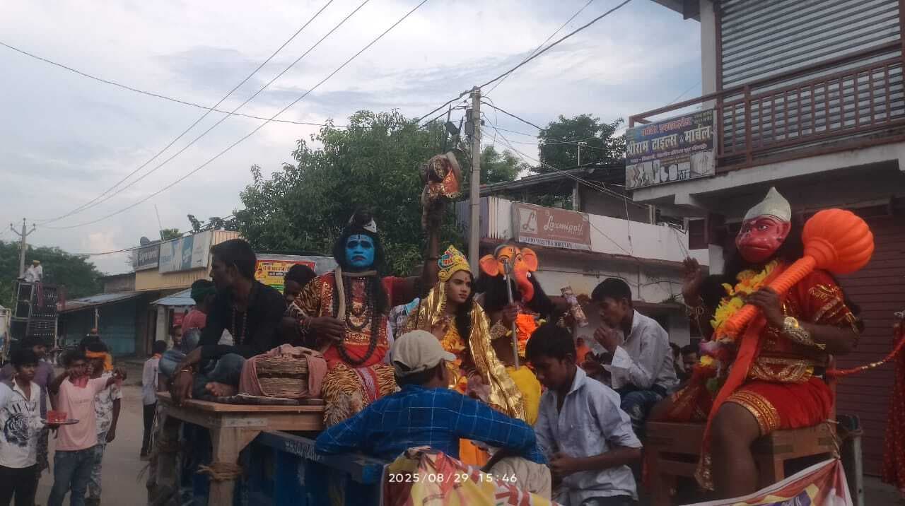 श्री श्री गणिनाथ गोविंद की जयंती समारोह को लेकर निकाली गयी शोभायात्रा