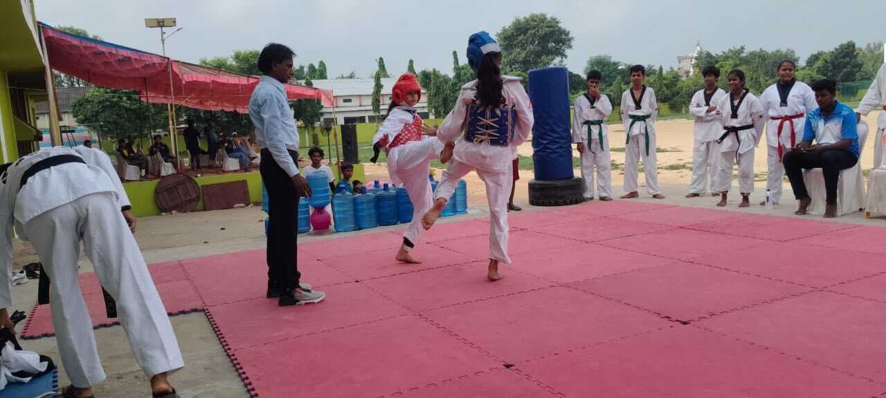 kaimur News : 1600 मीटर की दौड़ में अंकित व तेजी ने जीता गोल्ड