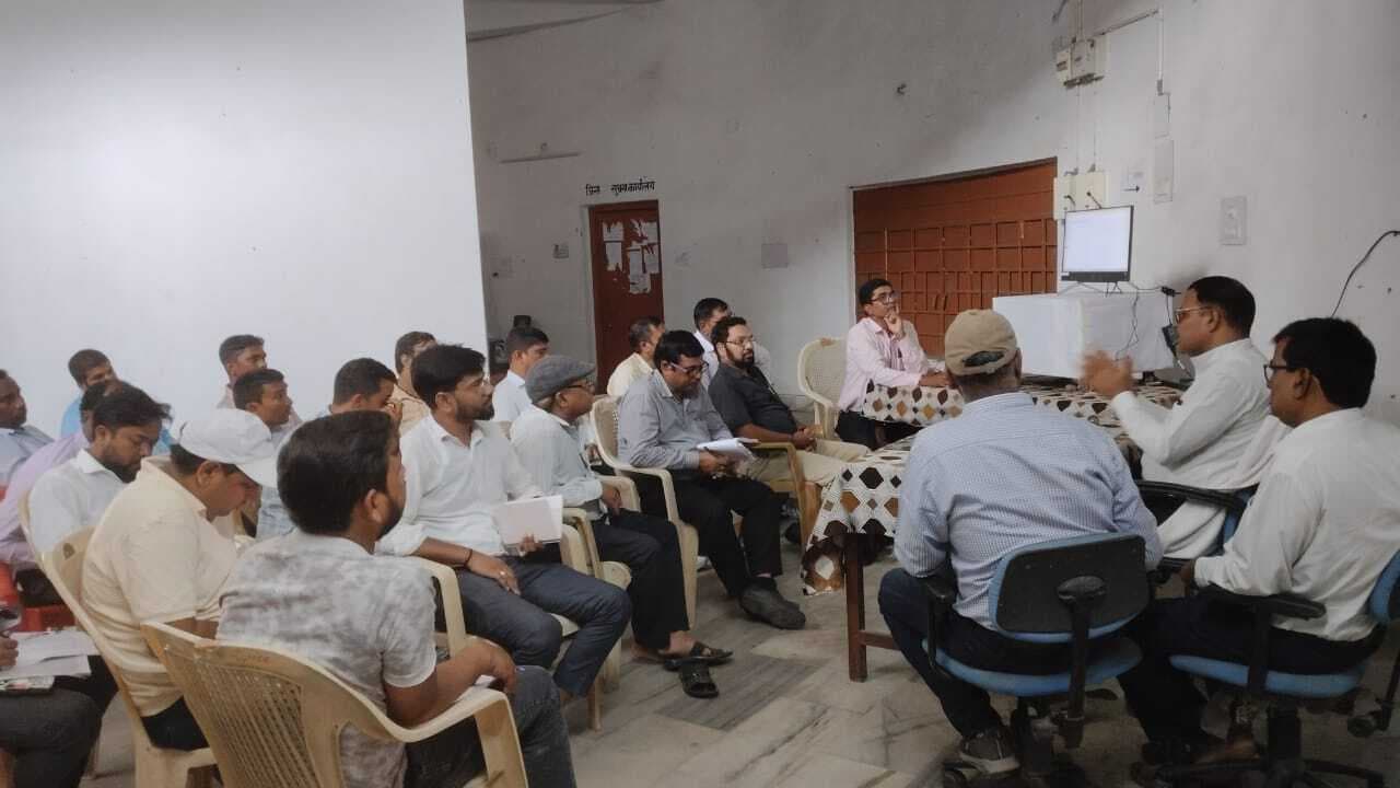 Giridih News: फसल कटनी प्रयोग को ले दिया गया प्रशिक्षण