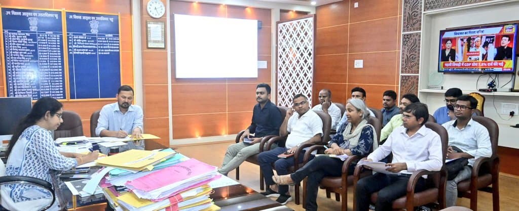 Bokaro News : नदी संरक्षण व प्रदूषण नियंत्रण से संबंधित कार्यों को दें प्राथमिकता : डीडीसी