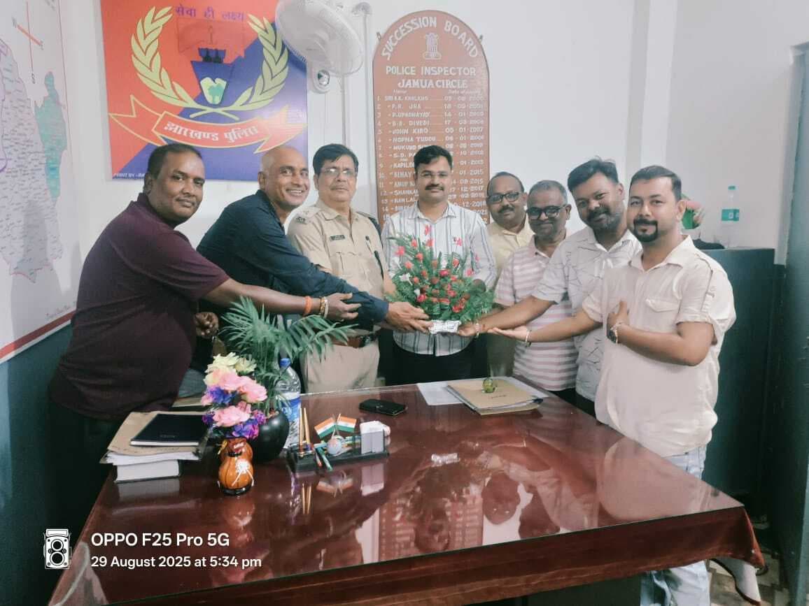Giridih News: साहू समाज ने पुलिस निरीक्षक व थानेदार का किया स्वागत