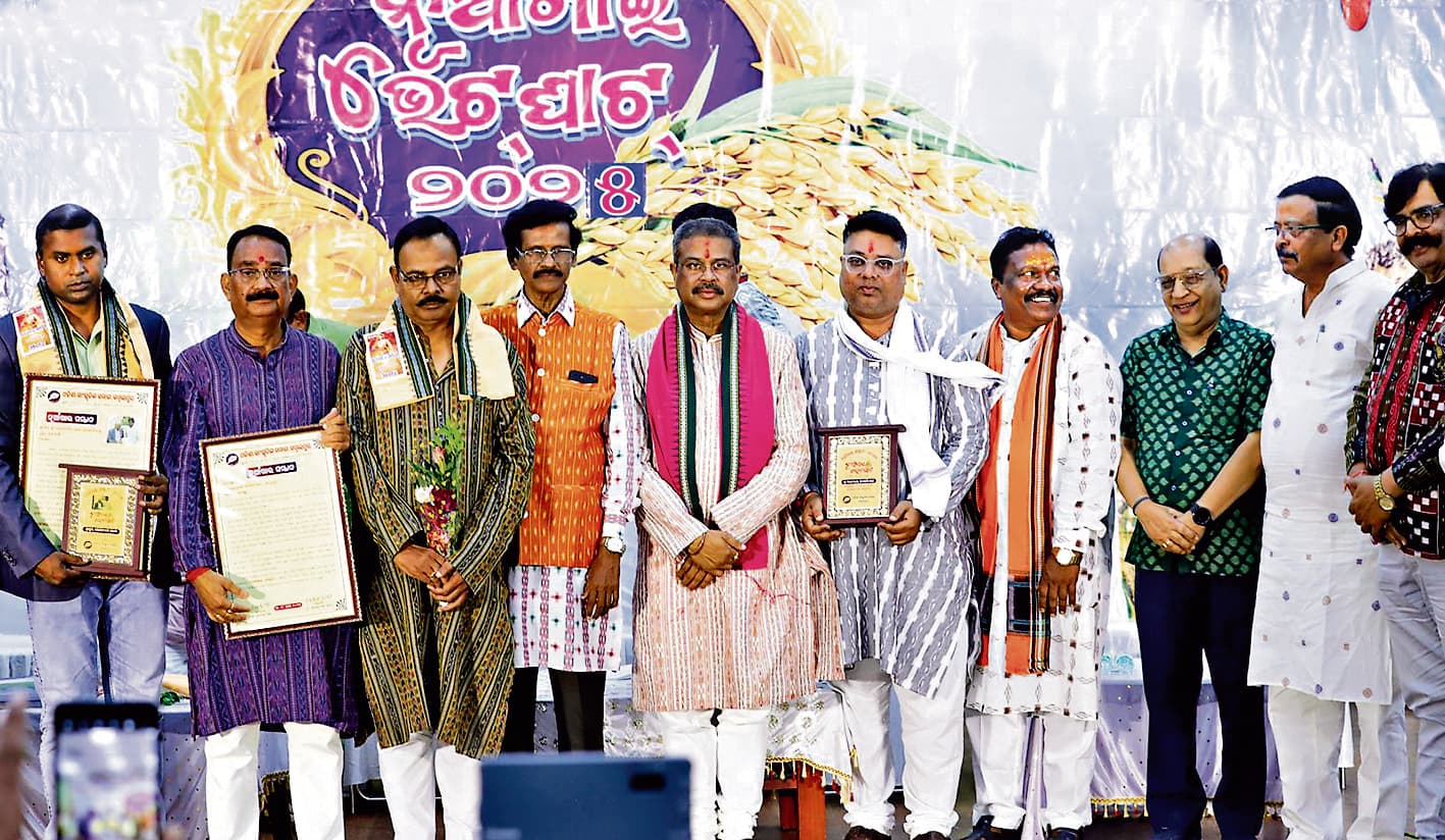 Sambalpur News: संबलपुर की विरासत को विश्व दरबार में पहुंचायेंगे : धर्मेंद्र प्रधान