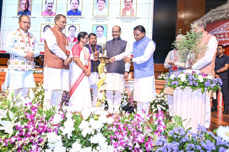 Bhubaneswar News: दलगत राजनीति से ऊपर उठकर काम करती हैं संसदीय समितियां : ओम बिरला