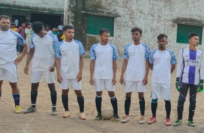 Giridih News: डिवाइन एफसी मोती मोहल्ला ने फाइनल में बनायी जगह