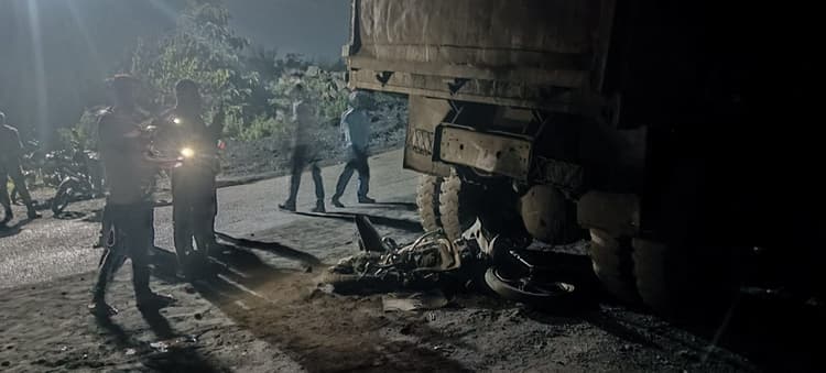 Dhanbad News : नाइट शिफ्ट में हाजिरी बनाने जा रहे कोलकर्मी को हाइवा ने मारा धक्का, मौत