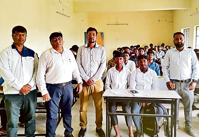 Dhanbad News : आइटीआइ गोविंदपुर के 57 छात्रों का हुआ प्लेसमेंट