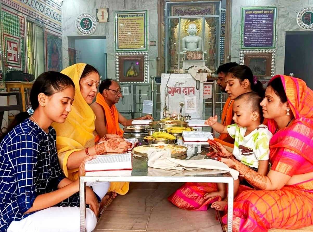 पर्वराज पर्युषण के तीसरे दिन उत्तम आर्जव धर्म की हुई विशेष आराधना