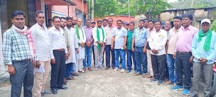Dhanbad News : झामुमो बलियापुर प्रखंड किसान मोर्चा की कमेटी गठित