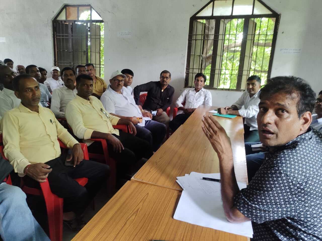 hajipur news. 18 वर्ष की आयु पूरी करने लेने वाले युवक-युवतियों को मतदाता सूची में जोड़ें : बीडीओ