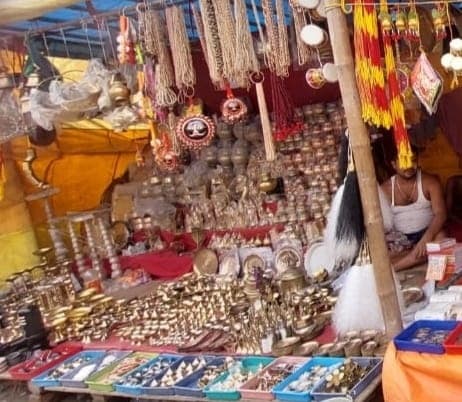 गुलाबबाग: लक्ष्मी के आंगन में सजा है भगवान गणपति बप्पा का दरबार