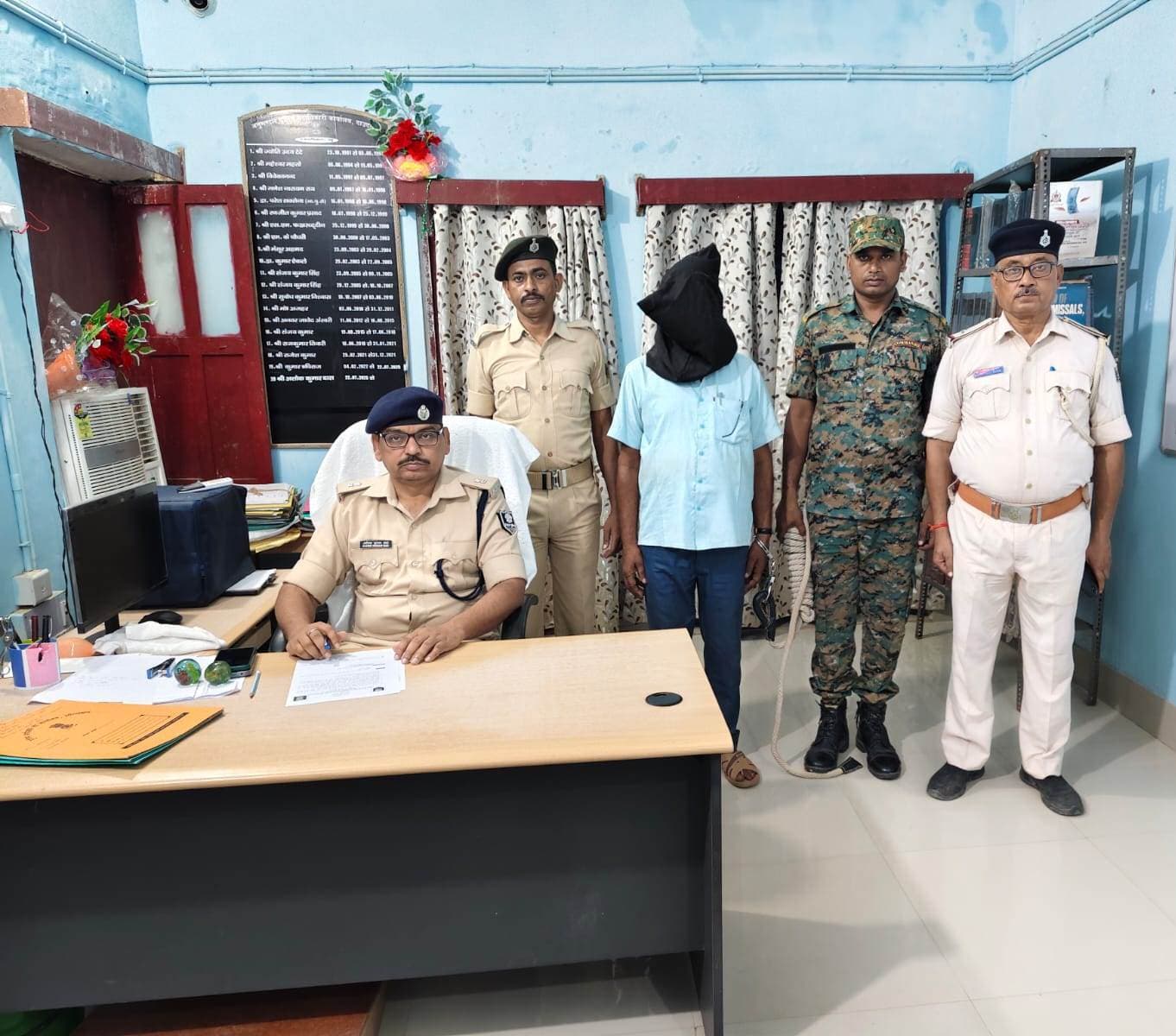 कुख्यात नक्सली उमेश यादव गिरफ्तार, कई मामलों में पुलिस कर रही थी तलाश