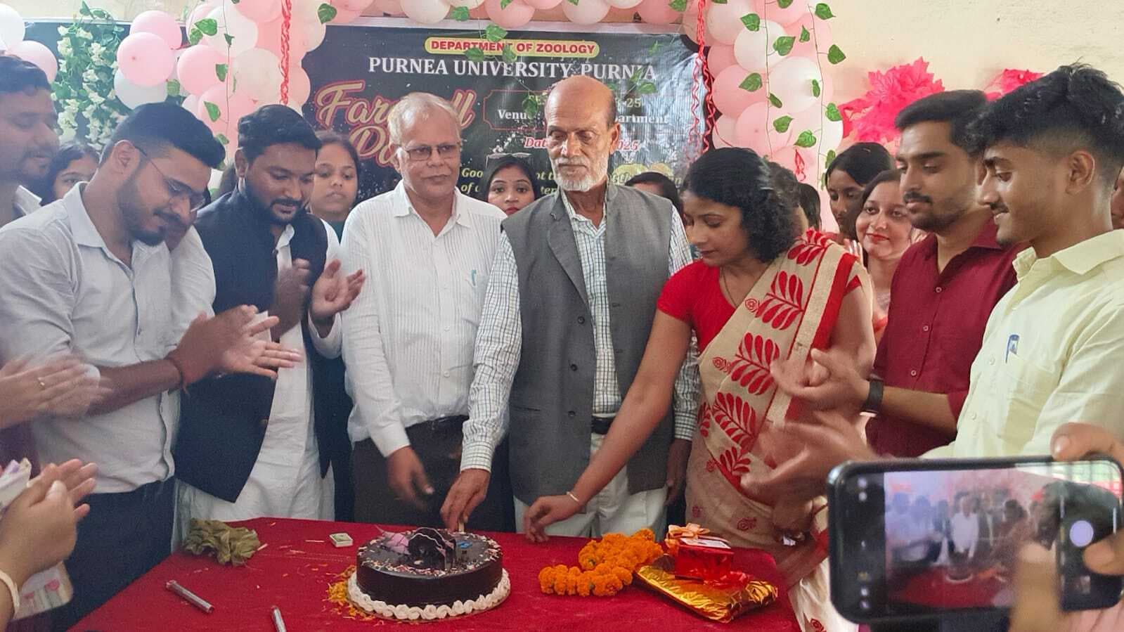 विवि जूलॉजी विभाग में फेयरवेल आयोजित