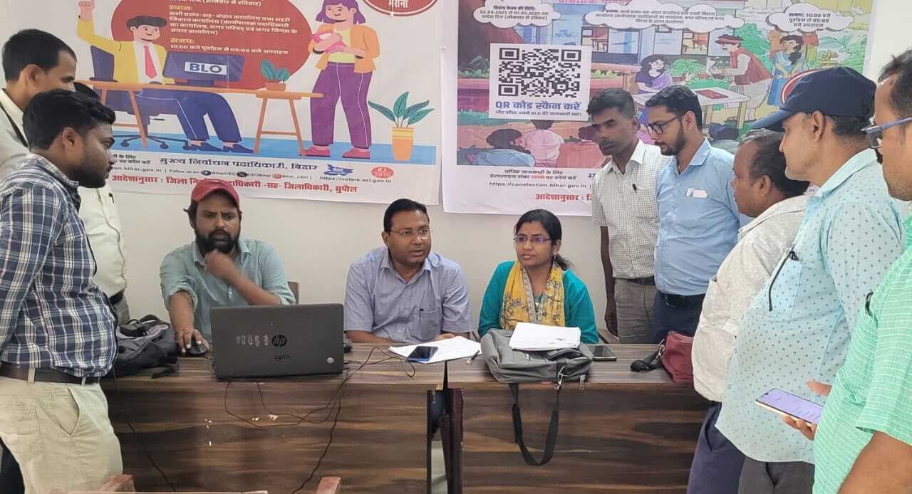 मतदाता सूची विशेष गहन पुनरीक्षण कार्य की एसडीएम ने की समीक्षा, दिये निर्देश