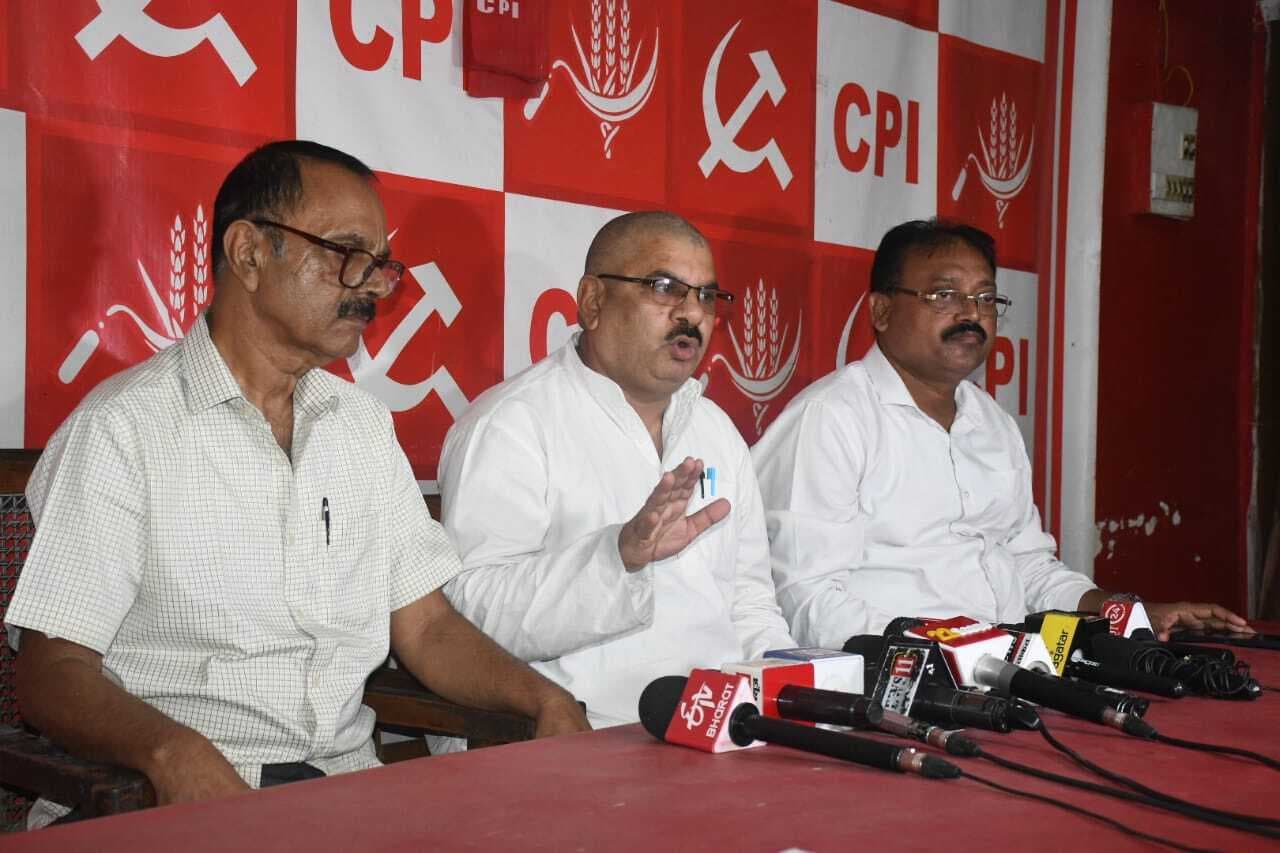 Political news : झारखंड में धर्मनिरपेक्ष पार्टियों को एकजुट करेगी भाकपा