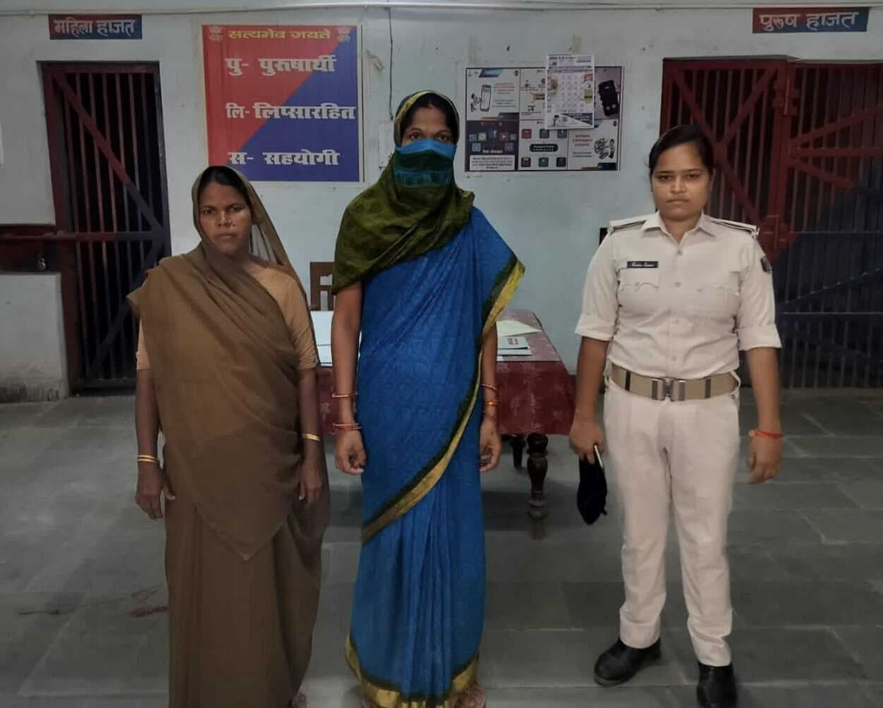 39.526 ग्राम स्मैक के साथ महिला गिरफ्तार, पति फरार