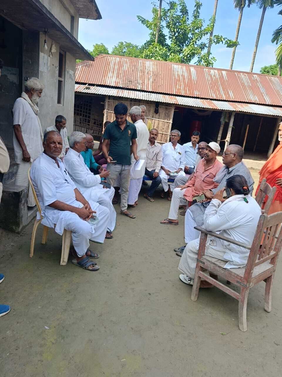 लोगों को दी गयी योजनाओं की जानकारी