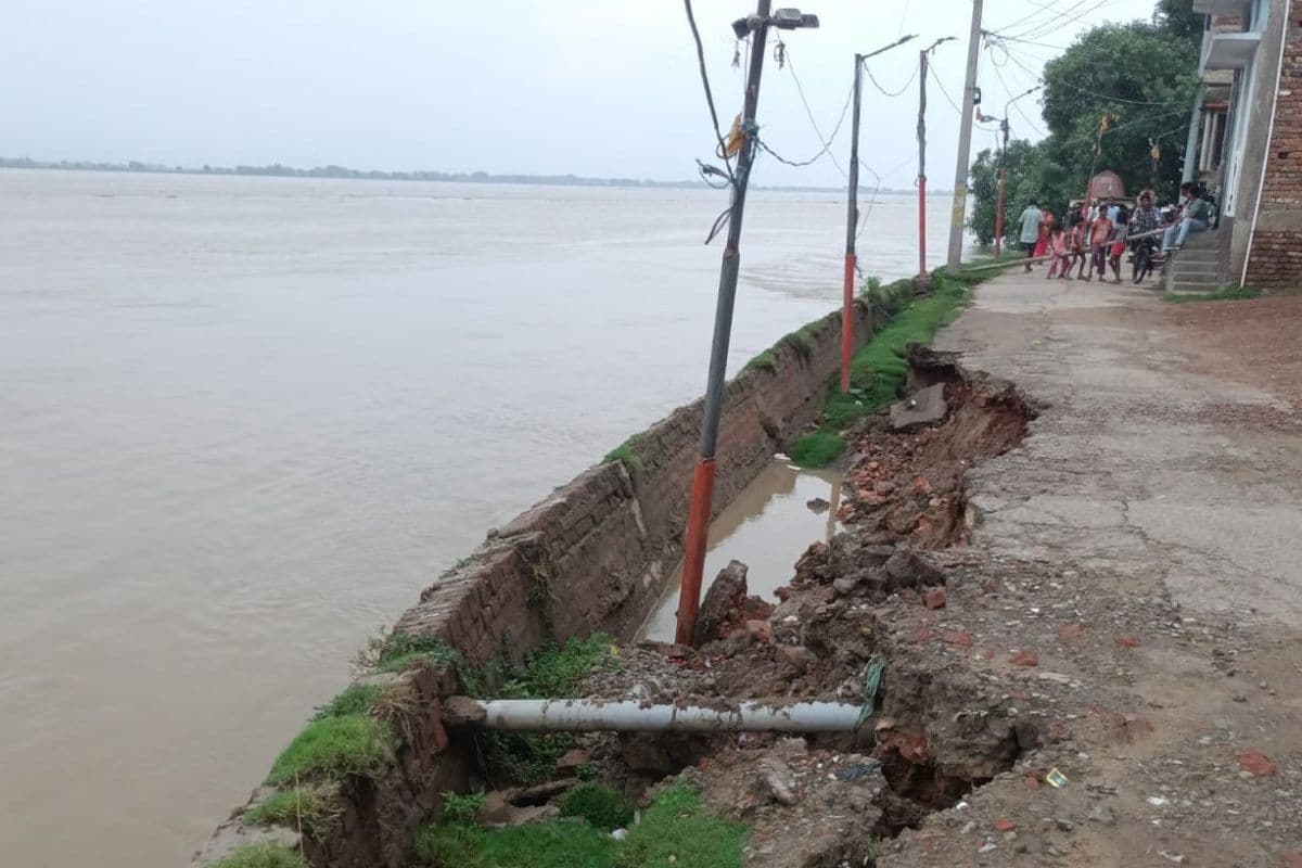 Bihar Flood News: पटना में लाल निशान से ऊपर बह रही गंगा और पुनपुन नदी, इन इलाकों में बढ़ा खतरा