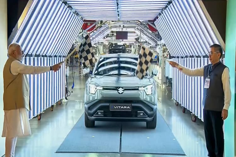 PM मोदी ने लॉन्च की Maruti Suzuki e-VITARA, भारत की पहली ग्लोबल EV