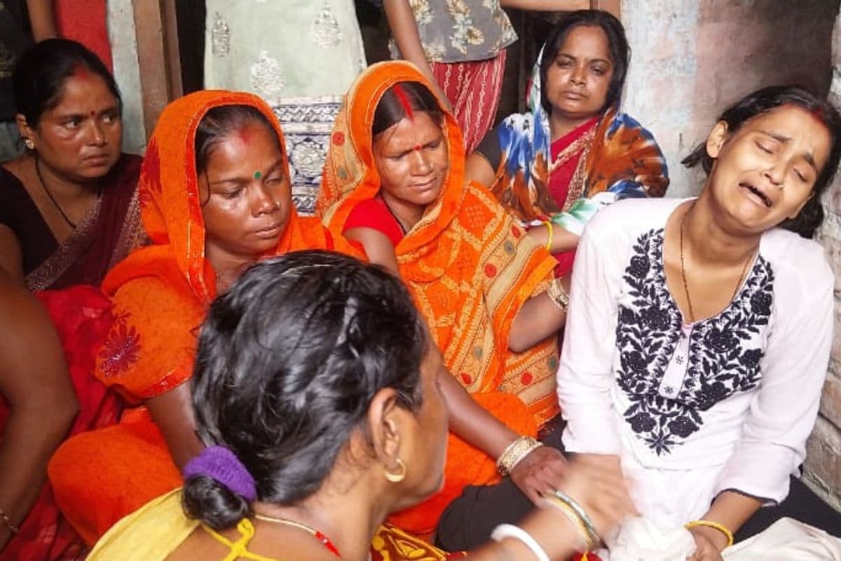 बिहार में गर्लफ्रेंड के बुलावे पर घर पहुंचे प्रेमी की हत्या, लाठी-डंडे और धारदार हथियार लेकर तैयार थे प्रेमिका के घरवाले