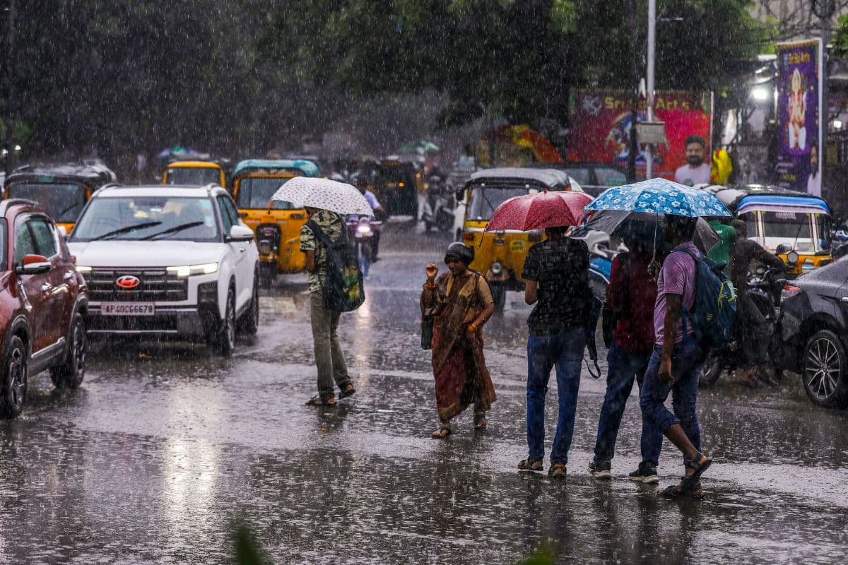 Heavy Rain Warning: 18,19,20,21 और 23 अगस्त को होगी भयंकर बारिश, 50 की रफ्तार से चलेंगी हवाएं, अलर्ट जारी