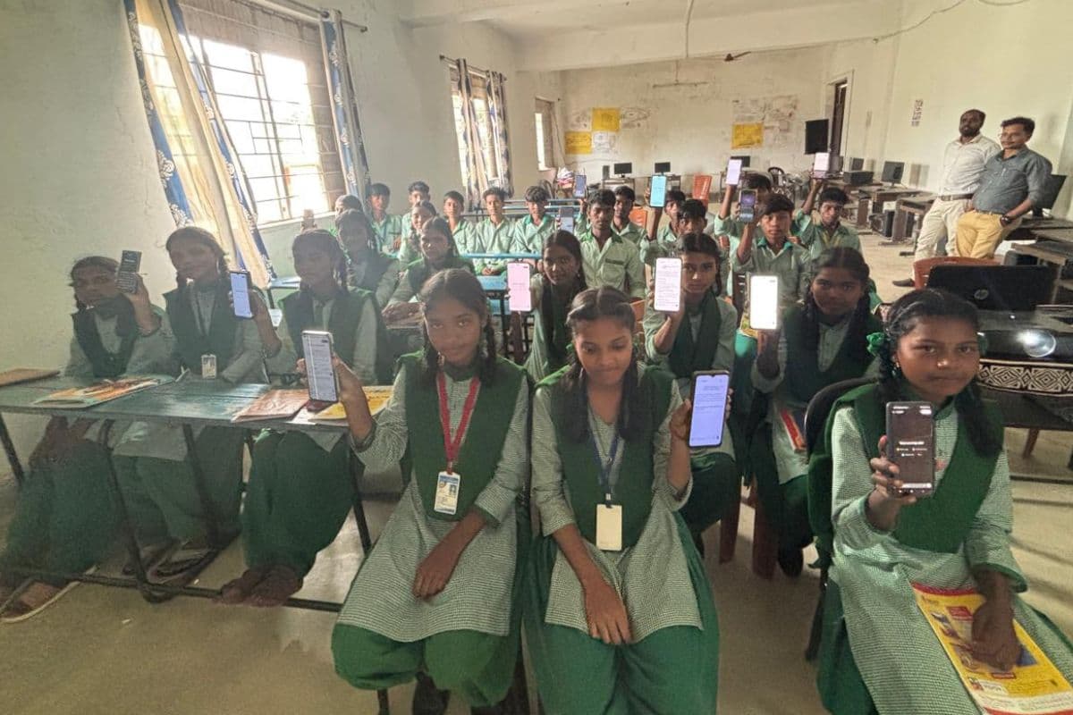 झारखंड का पहला जिला, जहां AI का उपयोग कर स्मार्ट बन रहे स्टूडेंट्स और टीचर्स