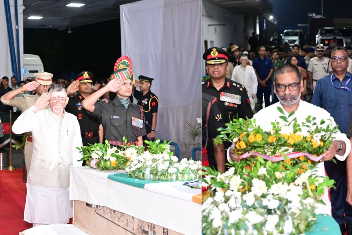सियाचिन में शहीद अग्निवीर नीरज कुमार चौधरी का पार्थिव शरीर पहुंचा रांची, झारखंड के राज्यपाल और सीएम ने दी श्रद्धांजलि
