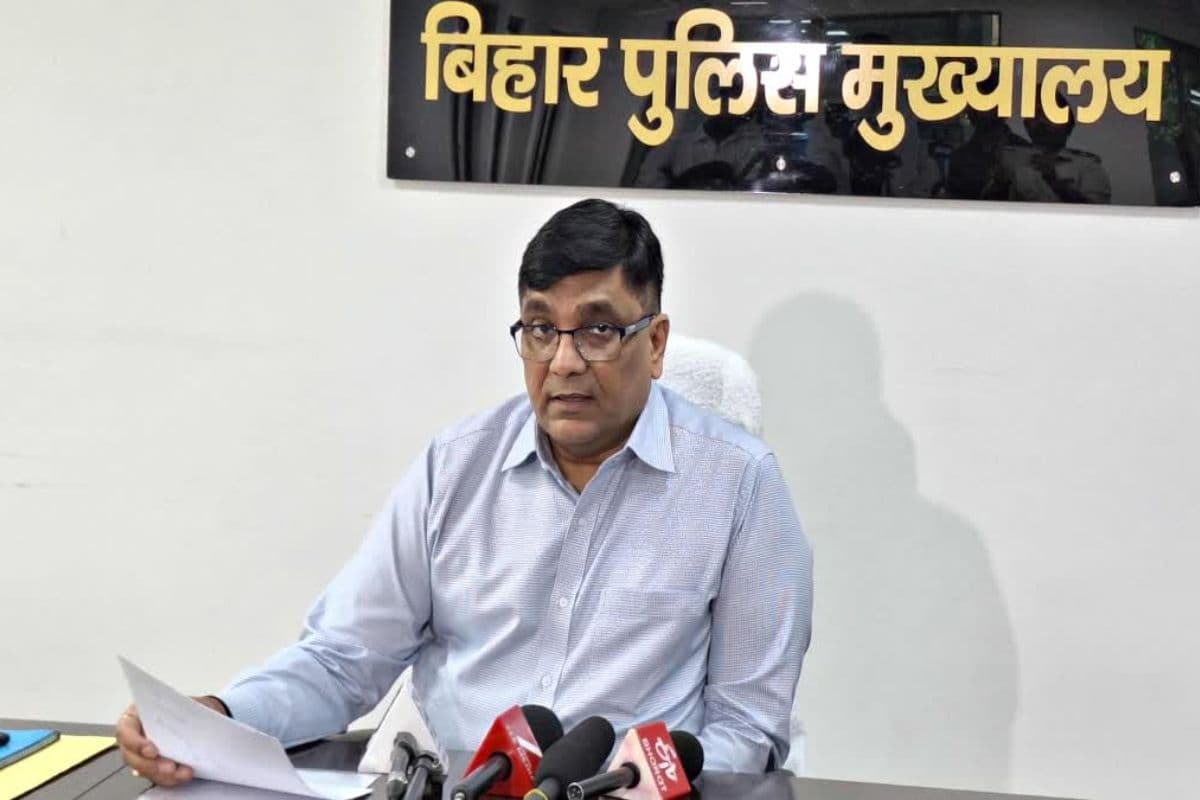 बिहार चुनाव से पहले बॉर्डर पर निगरानी सख्त, 393 चेकपोस्ट तैयार, 305 बाहरी अपराधियों की हुई पहचान