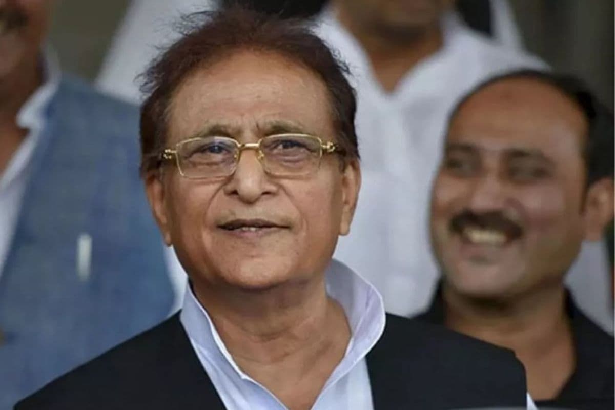 Azam Khan: 23 महीने बाद सीतापुर जेल से बाहर निकले आजम खान, 72 मामलों में मिली जमानत